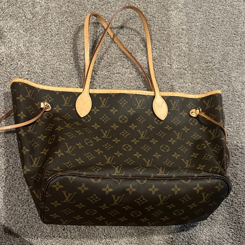 Louis Vuitton Monogram Canvas Tote with Natural Vachetta Trim